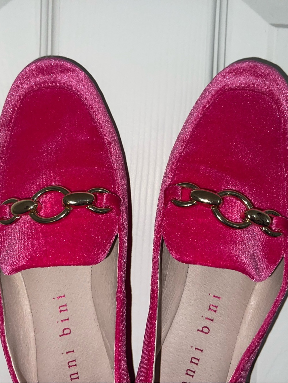 Gianni Bini Hot Pink Velvet Loafers with Gold Chain